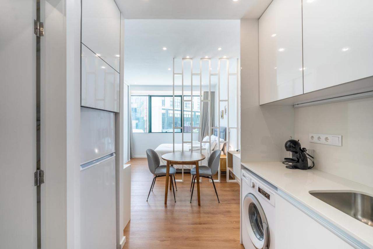 Window To By Amber Star Rent Porto